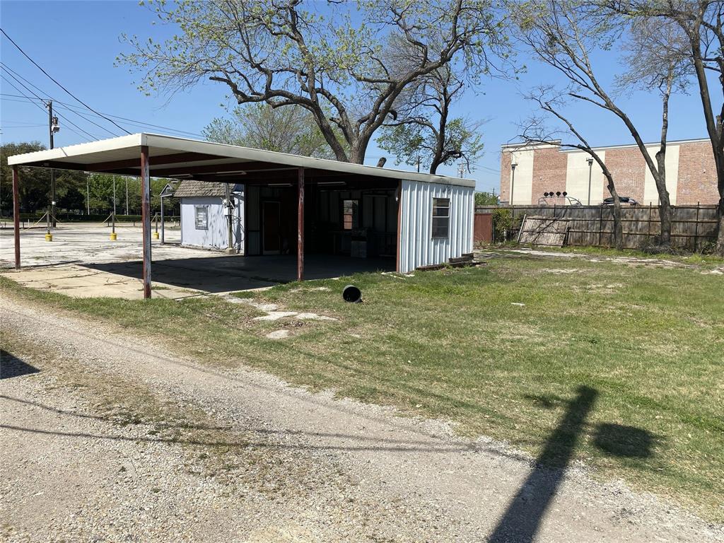 1506 S State Highway 121 Property Photo 7