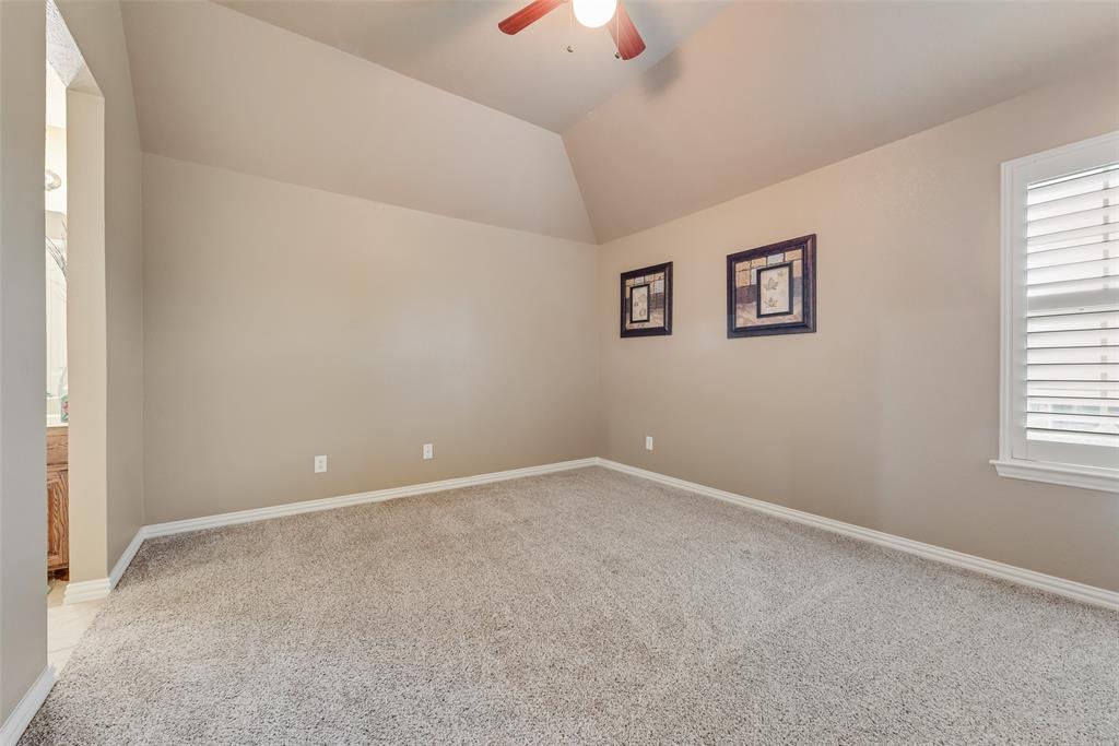 925 Lorene Drive Property Photo 34