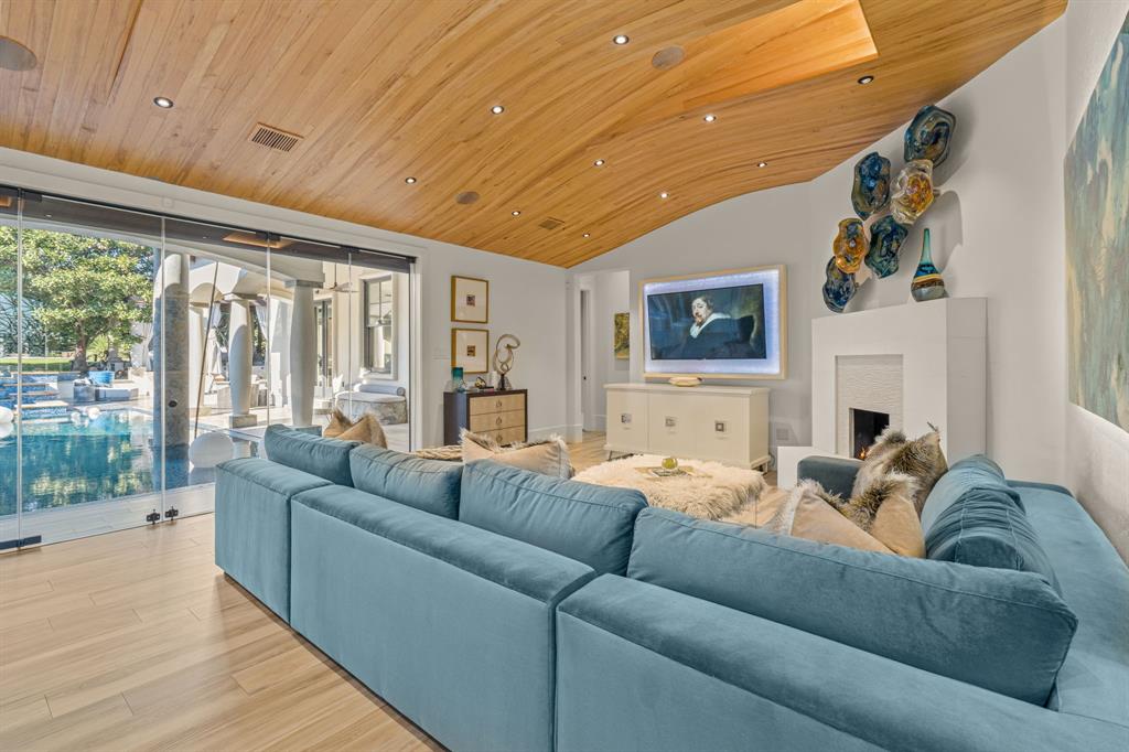 1712 Post Oak Place Property Photo 15