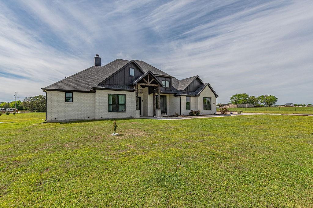 5280 Fm 36 Property Photo 3