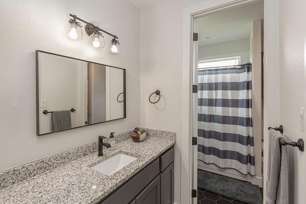 5280 Fm 36 Property Photo 18