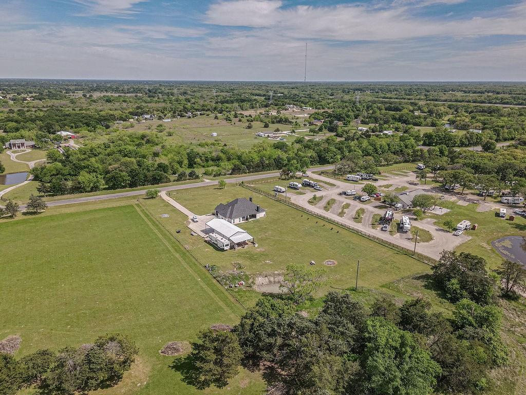 5280 Fm 36 Property Photo 32