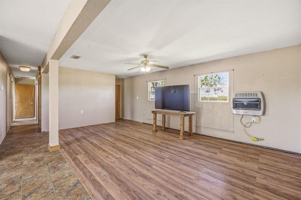 1301 County Road 440 Property Photo 3