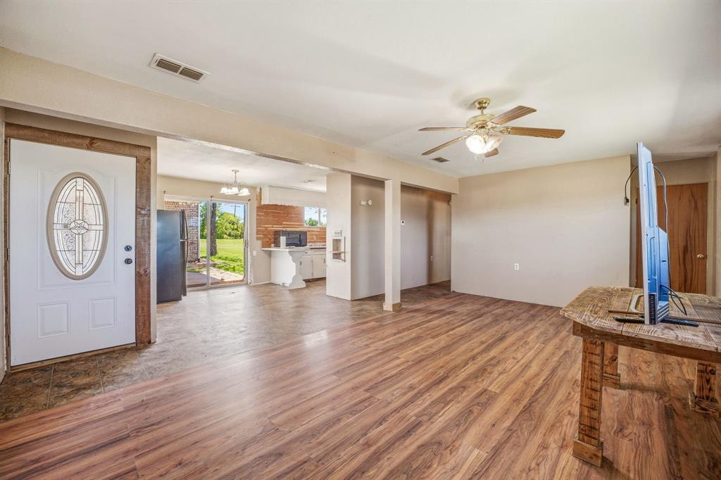 1301 County Road 440 Property Photo 4