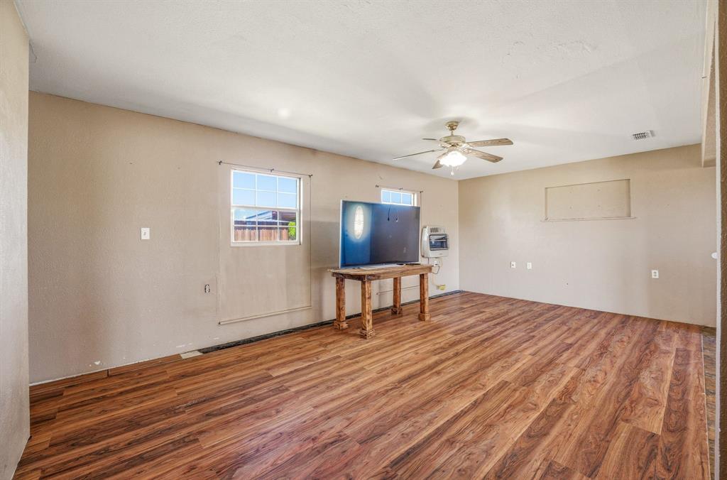 1301 County Road 440 Property Photo 5