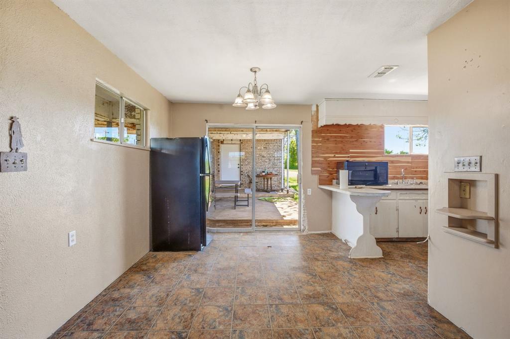 1301 County Road 440 Property Photo 6