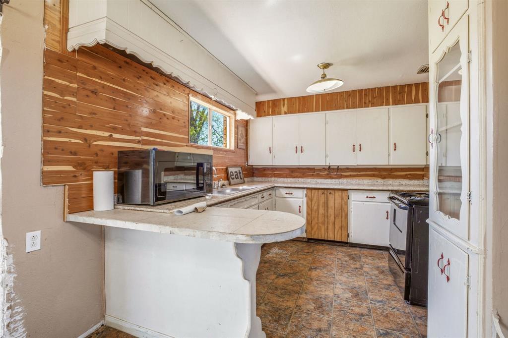 1301 County Road 440 Property Photo 7