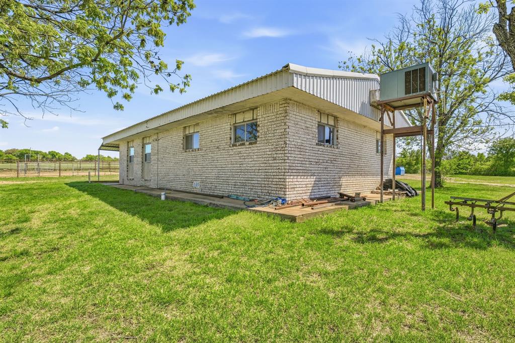 1301 County Road 440 Property Photo 21