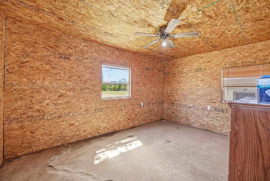 1301 County Road 440 Property Photo 23