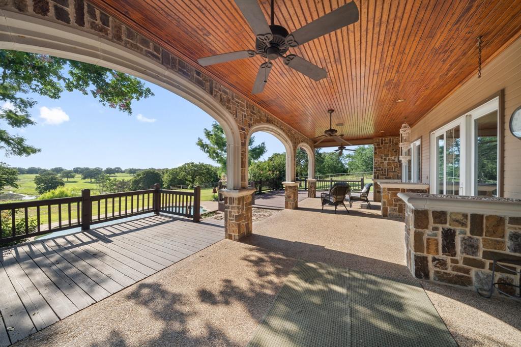 6068 Northview Court Property Photo 17
