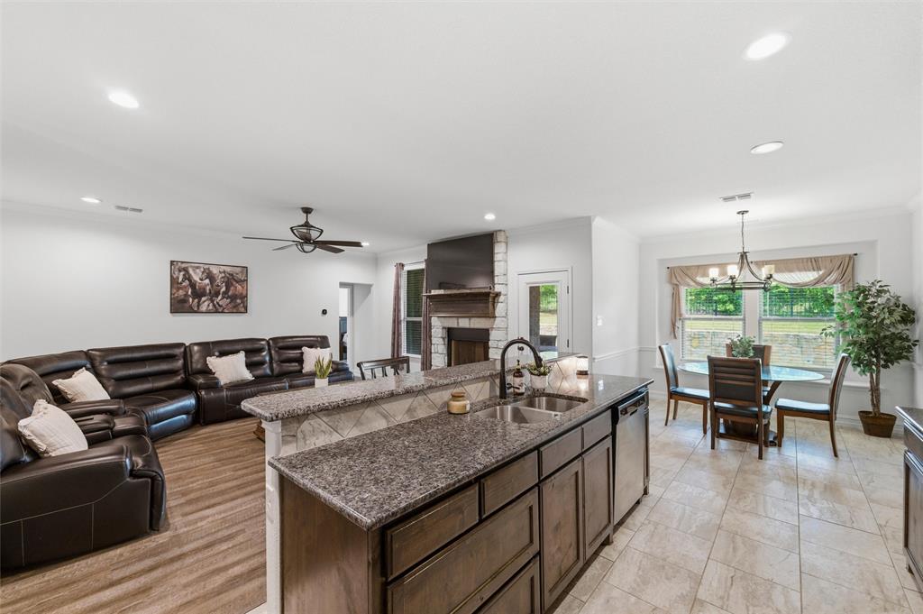 2501 Bunker Hill Drive Property Photo 4