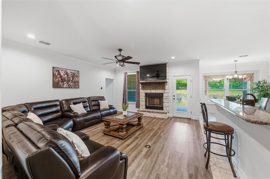 2501 Bunker Hill Drive Property Photo 8