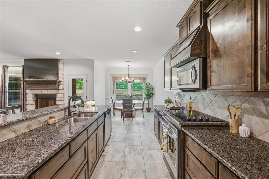 2501 Bunker Hill Drive Property Photo 10