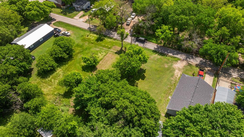 400 E Freeman Street Property Photo 9