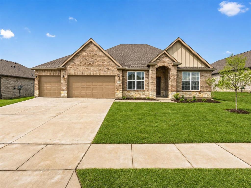 215 Saddletree Drive Property Photo 1