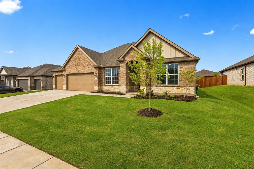 215 Saddletree Drive Property Photo 3
