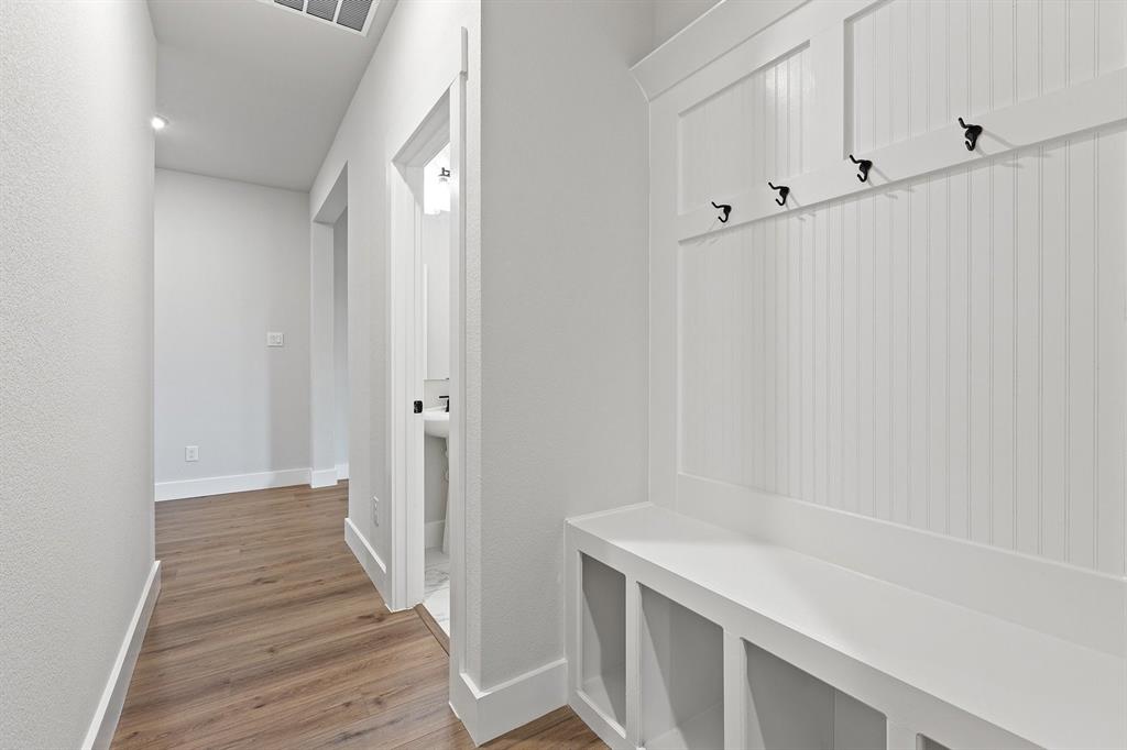 215 Saddletree Drive Property Photo 11