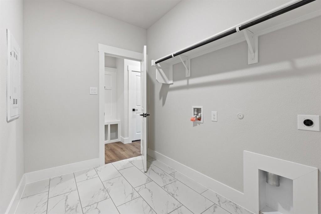 215 Saddletree Drive Property Photo 12