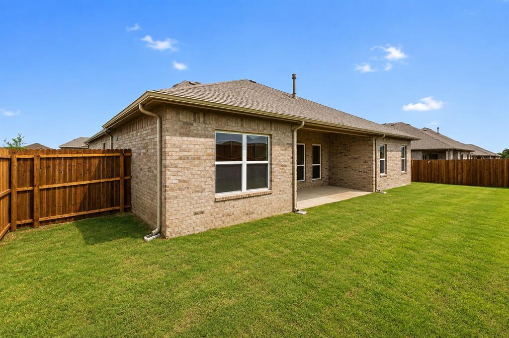 215 Saddletree Drive Property Photo 30