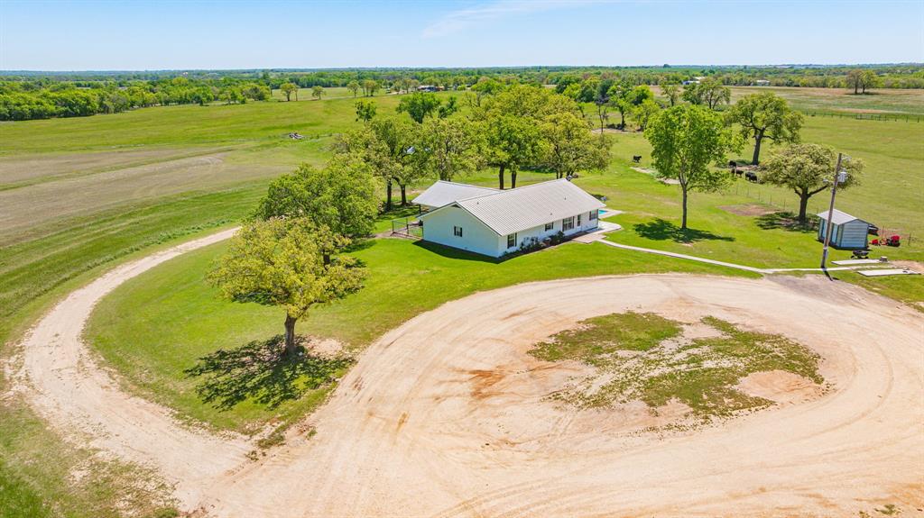 802 Private Road 1675 Property Photo 5