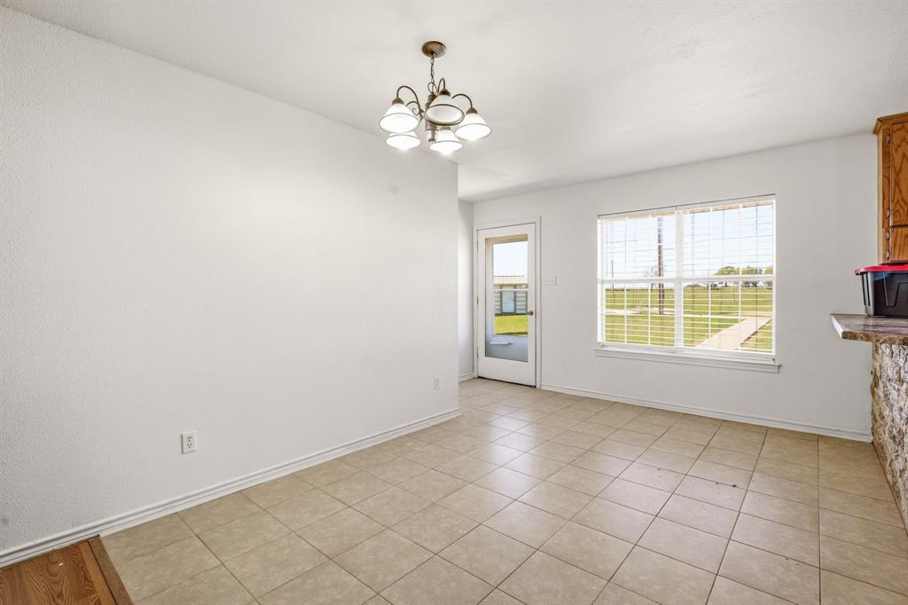 802 Private Road 1675 Property Photo 13
