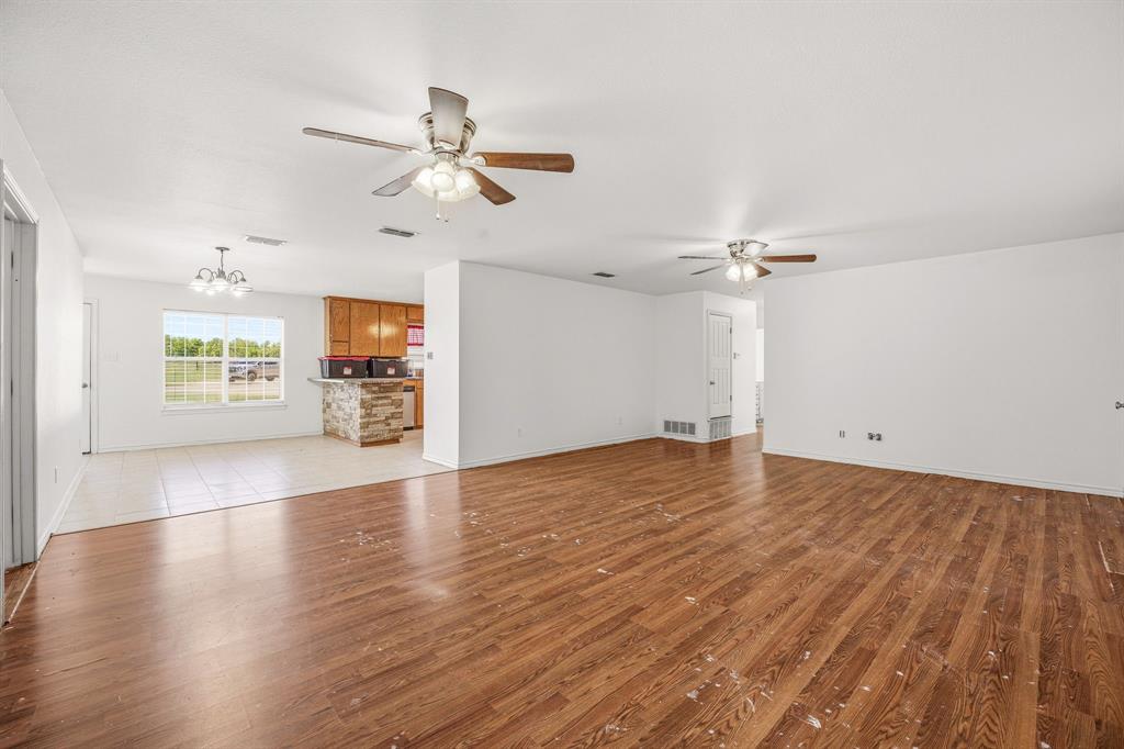 802 Private Road 1675 Property Photo 14