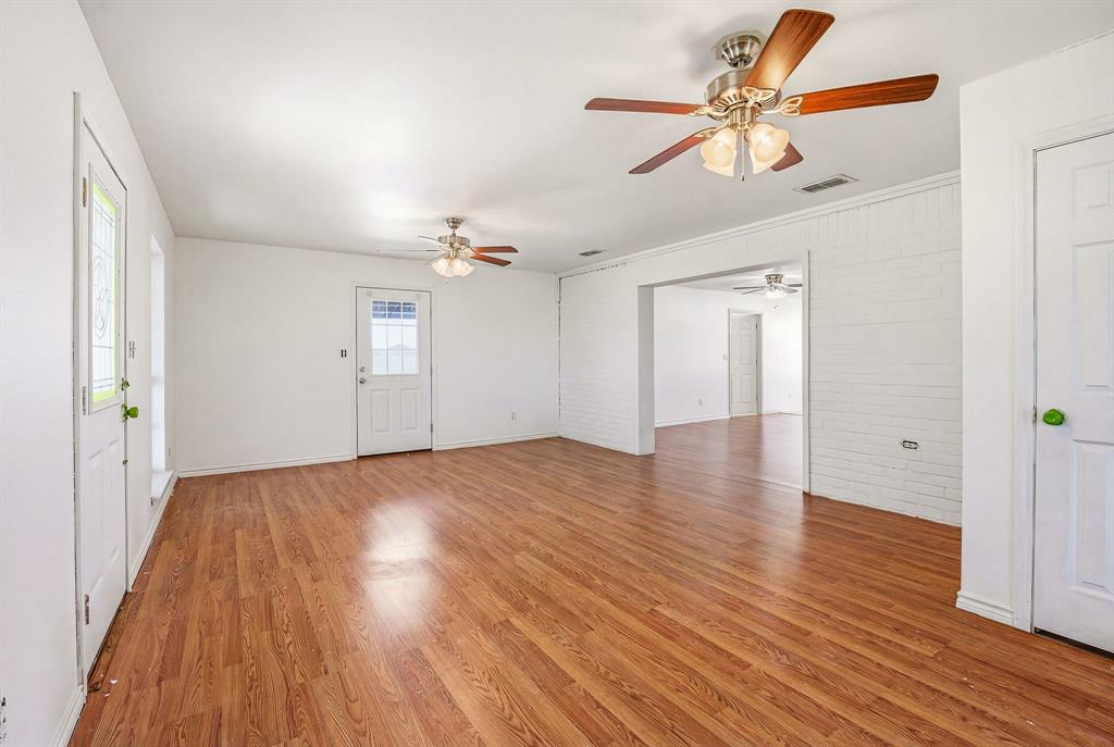 802 Private Road 1675 Property Photo 15