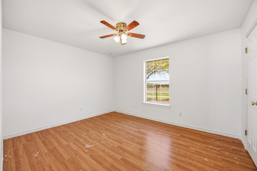 802 Private Road 1675 Property Photo 17