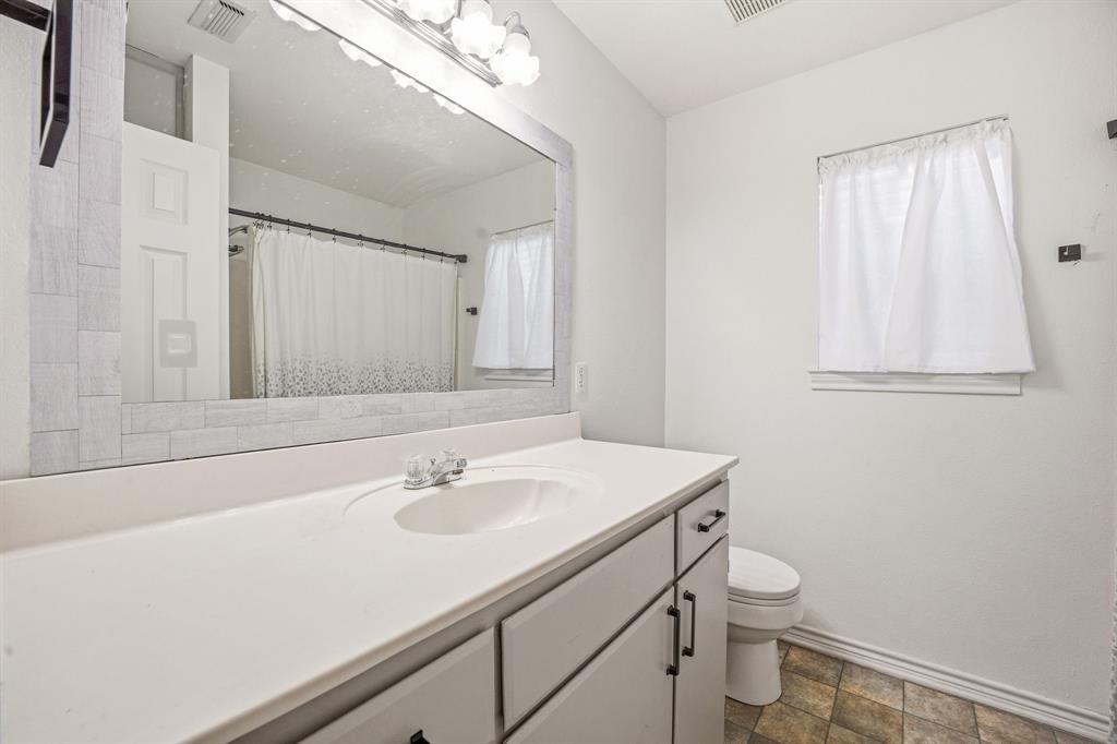 802 Private Road 1675 Property Photo 18