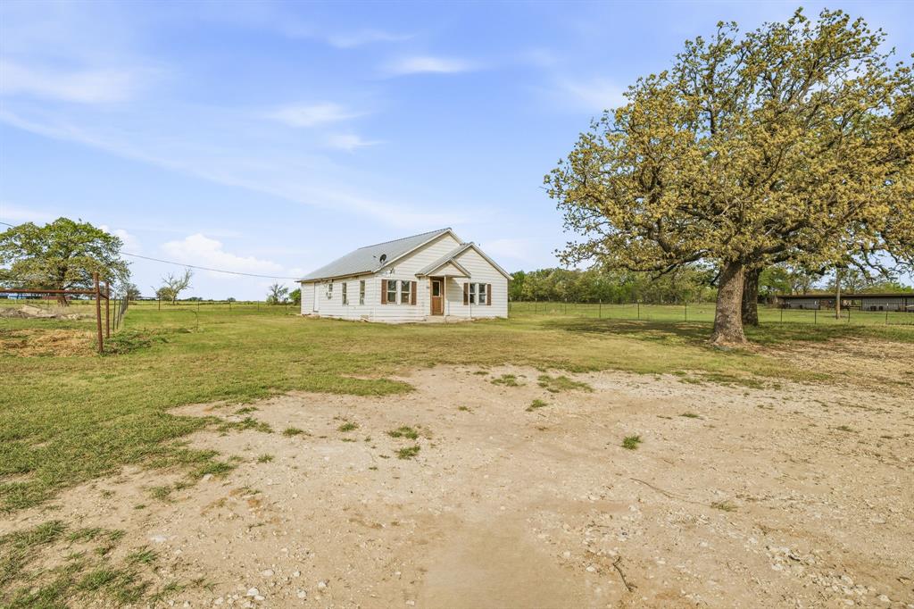 802 Private Road 1675 Property Photo 24