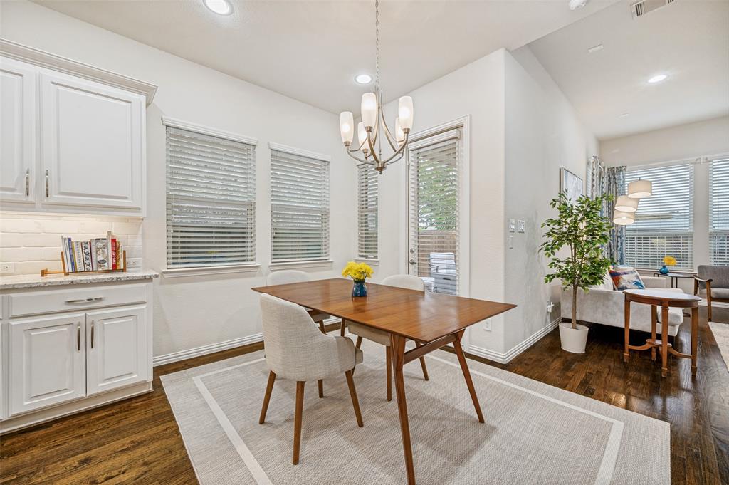 2841 Edinburgh Property Photo 10