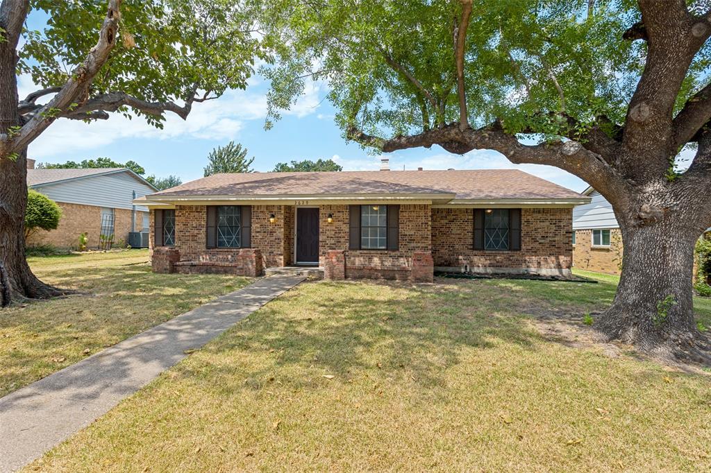 2629 Montclair Lane Property Photo 8