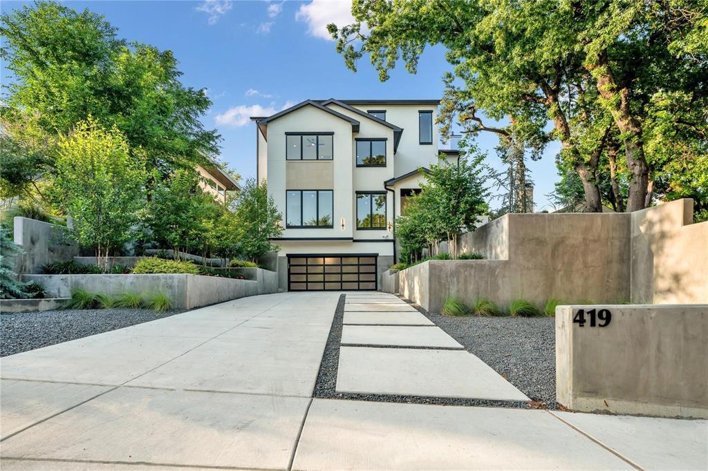 419 W Colorado Boulevard Property Photo 1