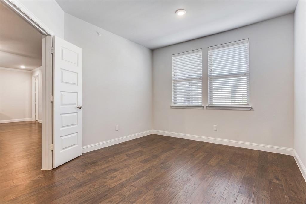 651 N Watters Road 1206 Property Photo 5