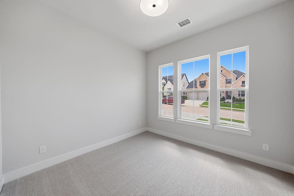 616 Wexford Drive Property Photo 6