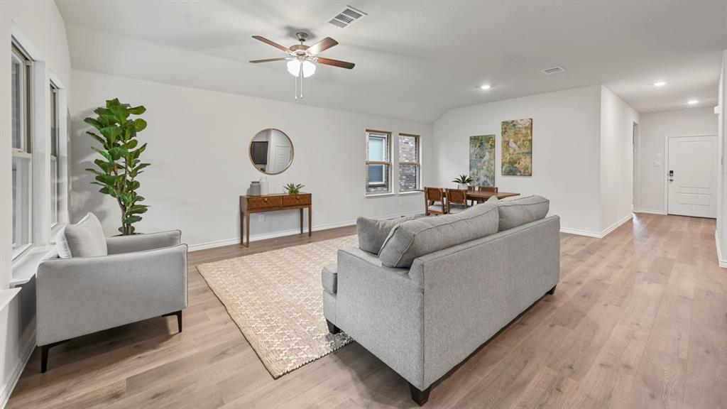 500 Carthage Street Property Photo 6