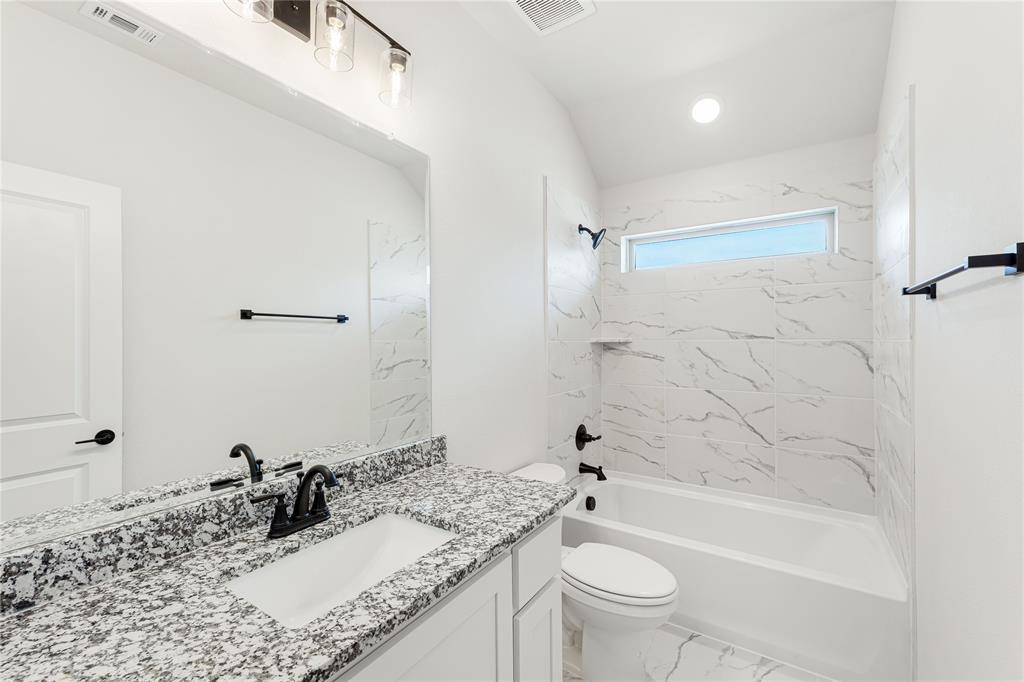 2217 Amber Gate Drive Property Photo 28