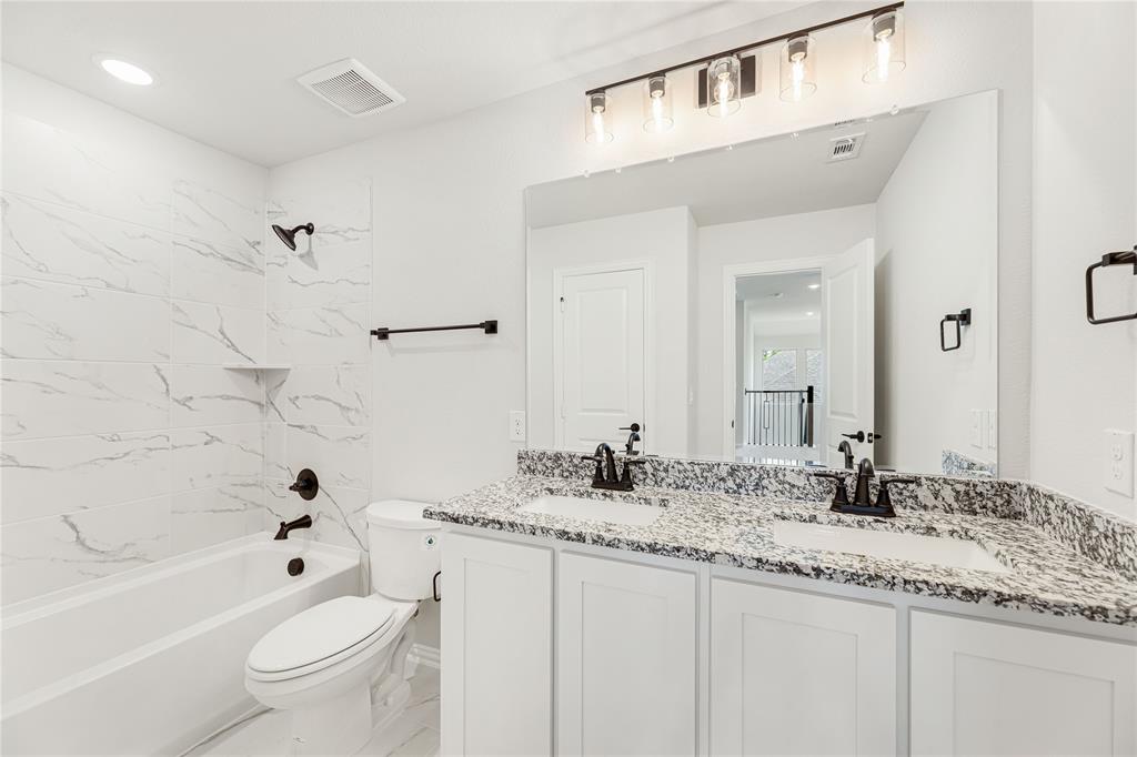 2217 Amber Gate Drive Property Photo 31