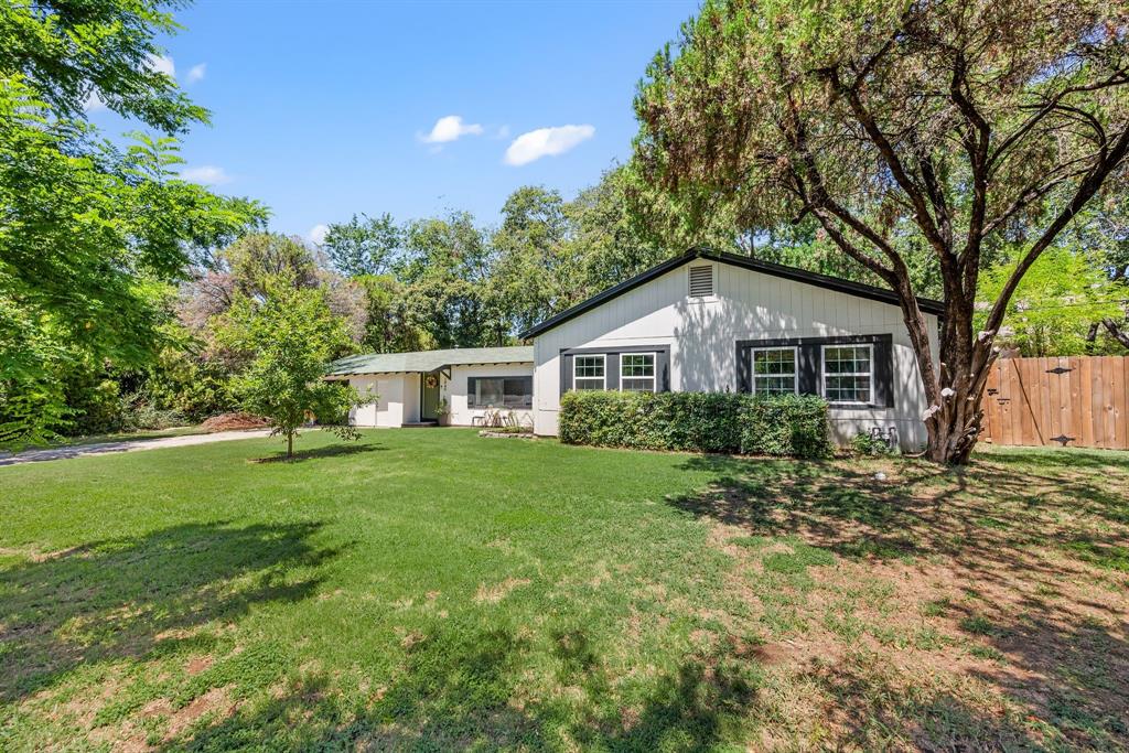 1940 Whippoorwill Lane Property Photo 1