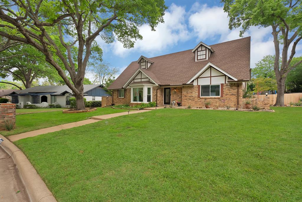 4025 Diamond Loch Property Photo 1