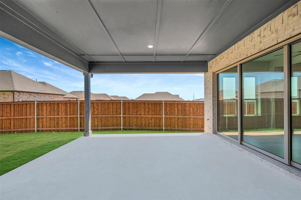 2097 Pine Grove Lane Property Photo 3