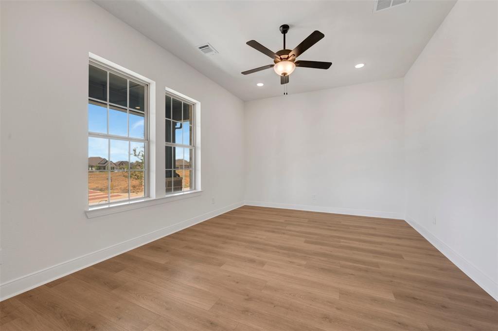 2097 Pine Grove Lane Property Photo 6
