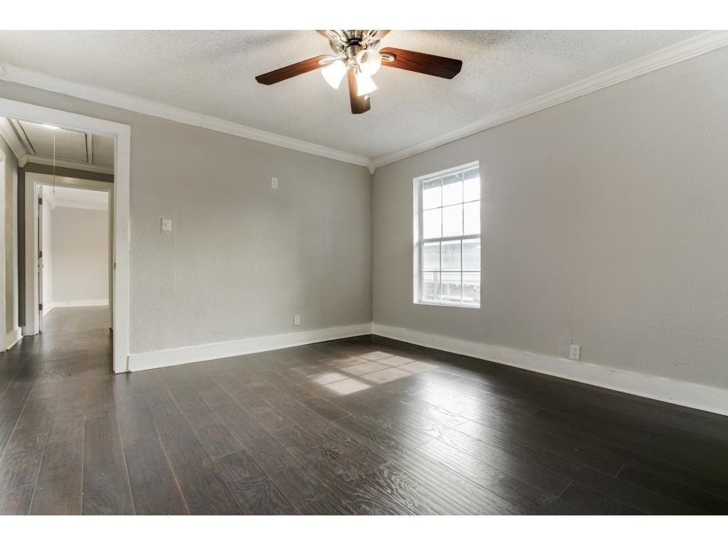 126 Neches Property Photo 16