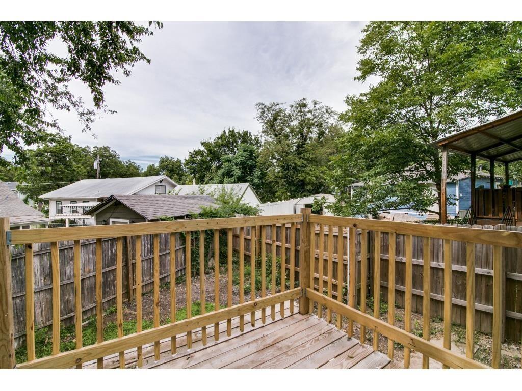 126 Neches Property Photo 19