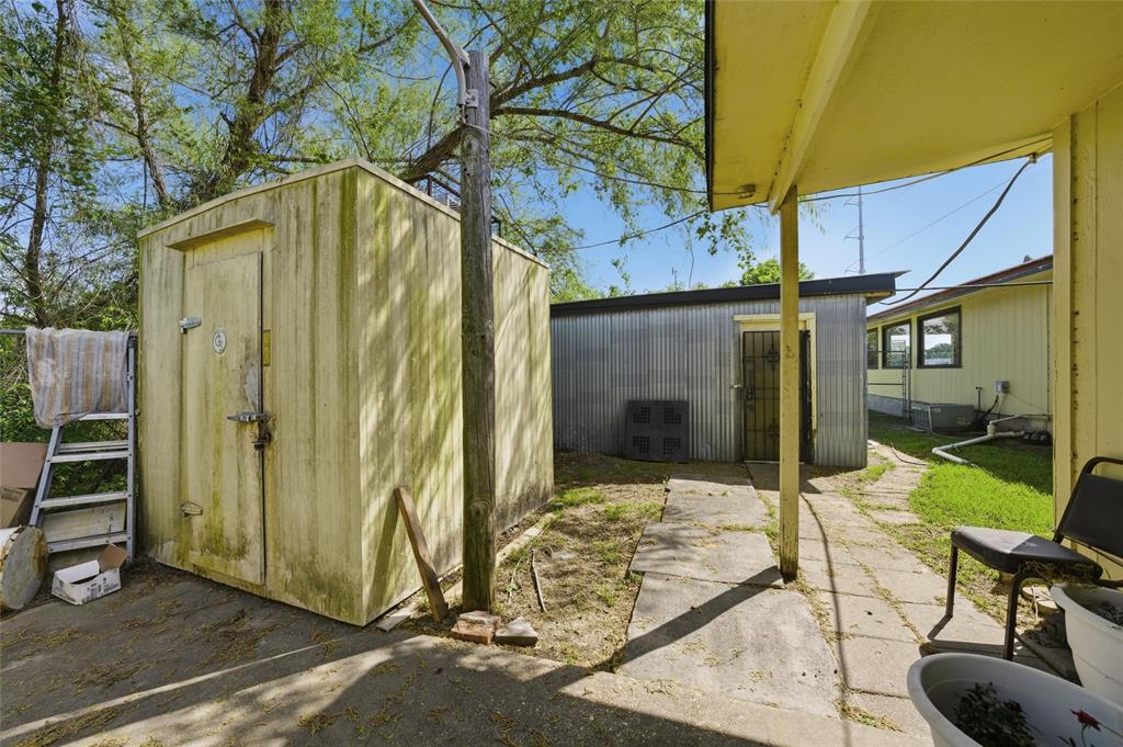 1008 N Bus Hwy 6 Property Photo 14