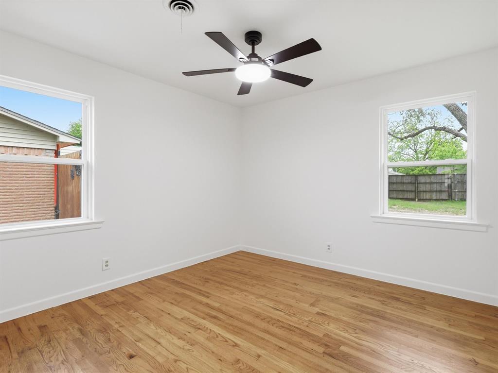 1112 Noble Avenue Property Photo 15