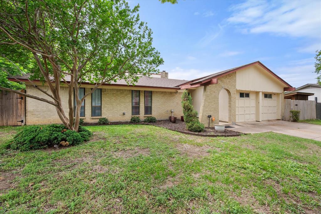 802 Crest Oak Court Property Photo 1