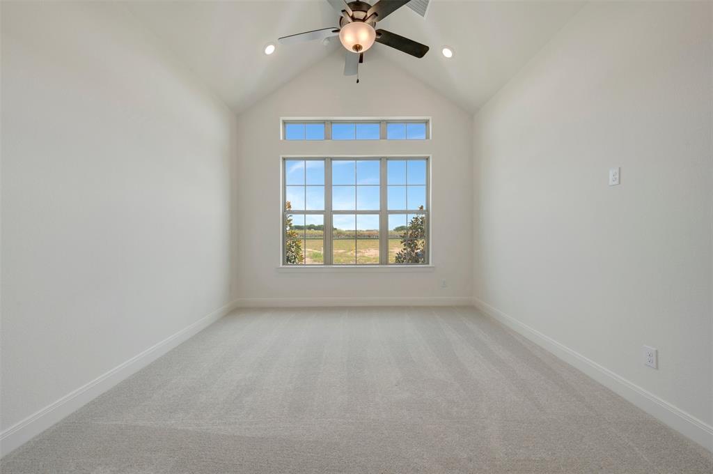 2021 Mack Avenue Property Photo 7