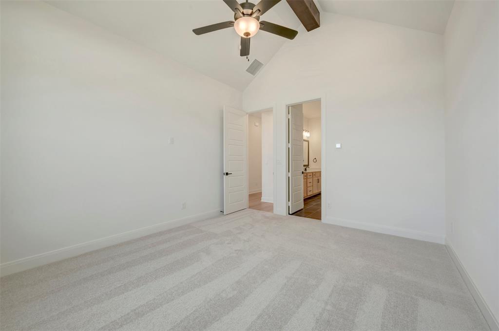 2021 Mack Avenue Property Photo 8