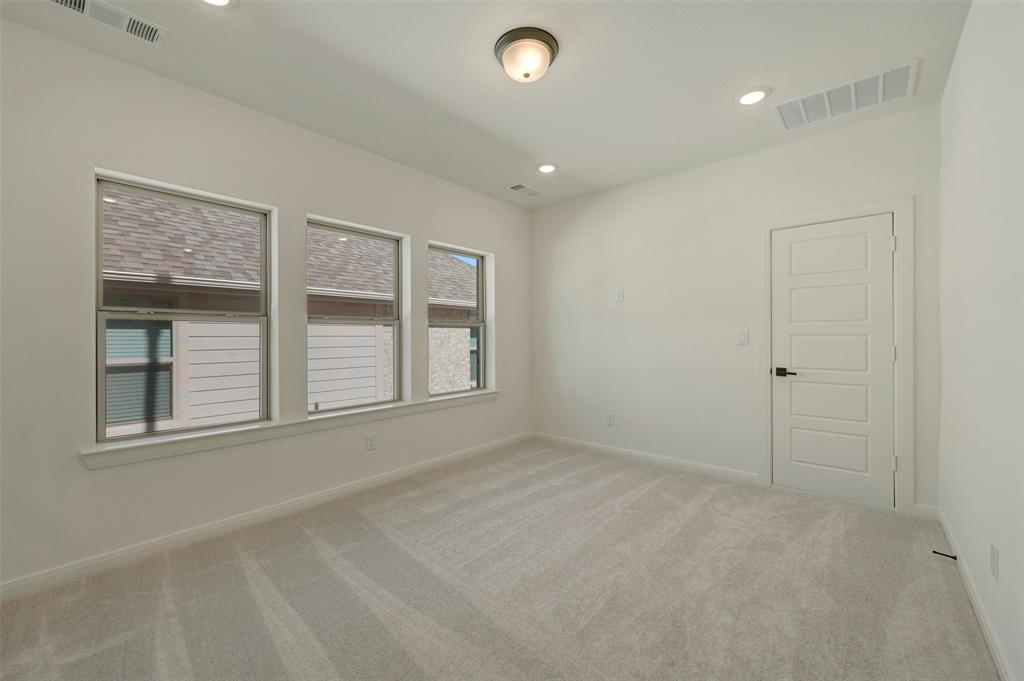 2021 Mack Avenue Property Photo 30